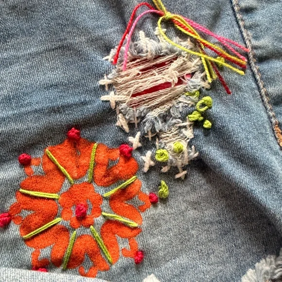 denim shorts size 7 upscale by artist, Jeanne Prom, one of a kind design designs - Picture 3 of 9